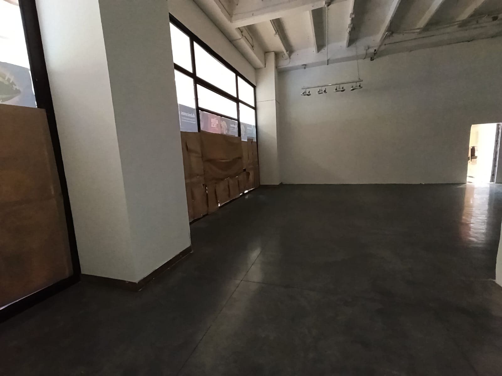 Local en arriendo en Caribe, Centro, Medellín — foto 4 de 11