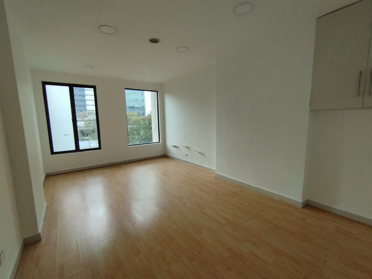Local en arriendo en Milla De Oro, El Poblado, Medellín — foto 2 de 11