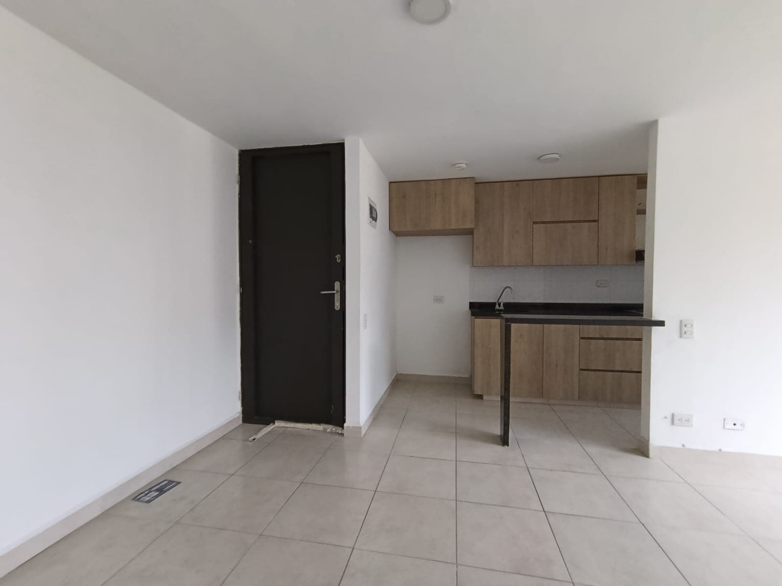 Apartamento en arriendo en La Doctora, Sabaneta — foto 2 de 15