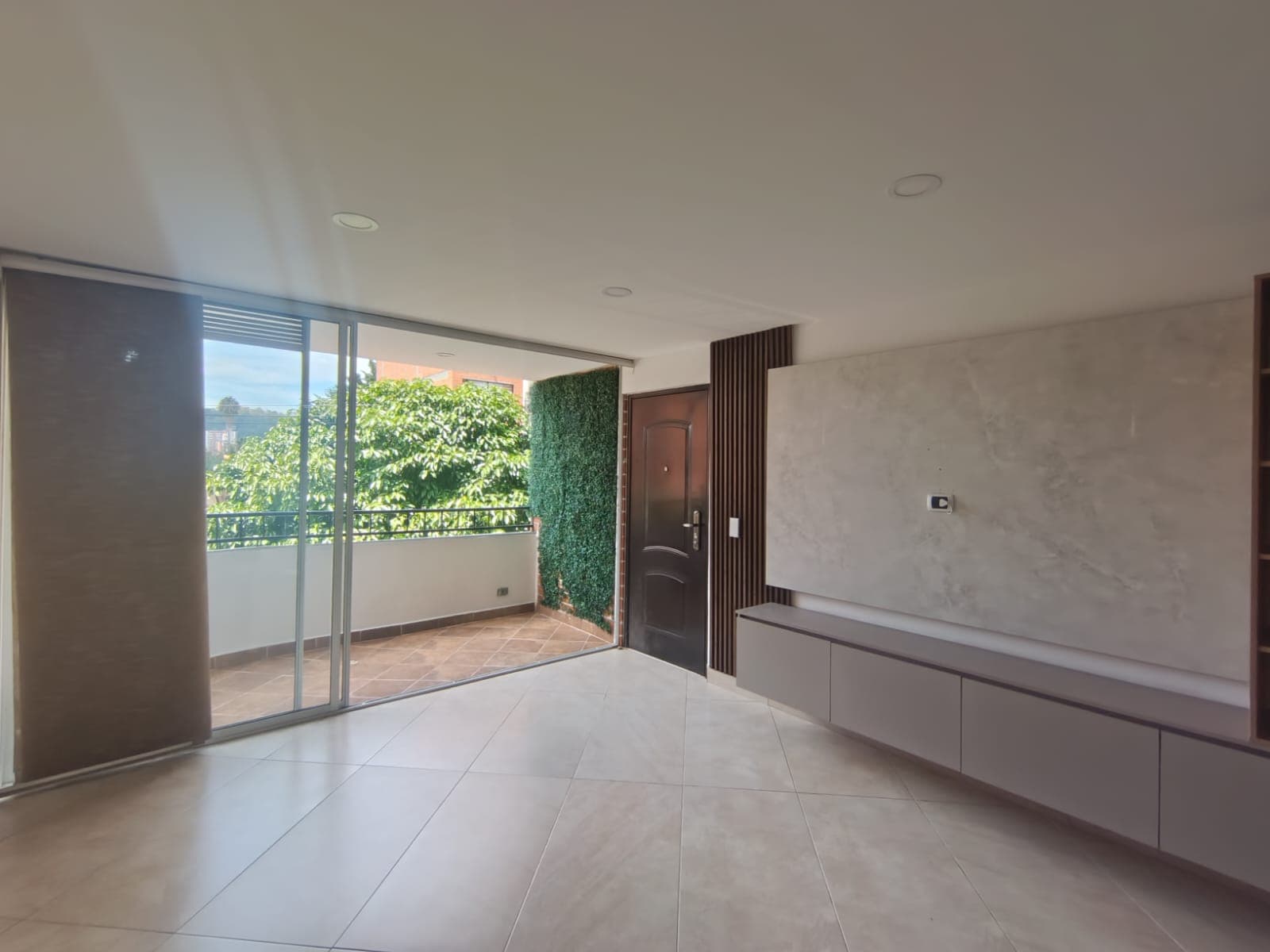 Apartamento en arriendo en El Velódromo, Laureles, Medellín — foto 2 de 19