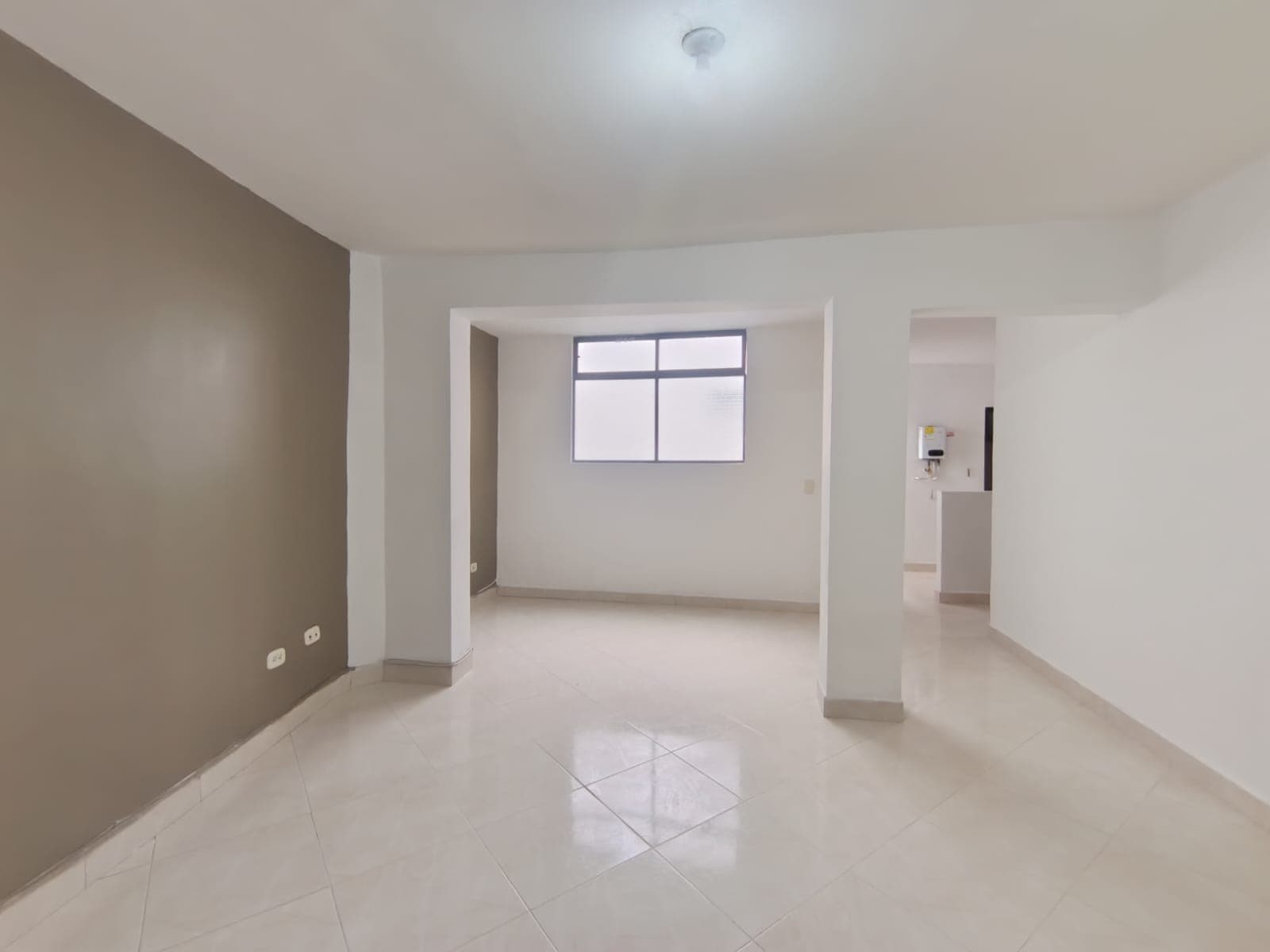 Apartamento en arriendo en La America, Medellín — foto 1 de 12
