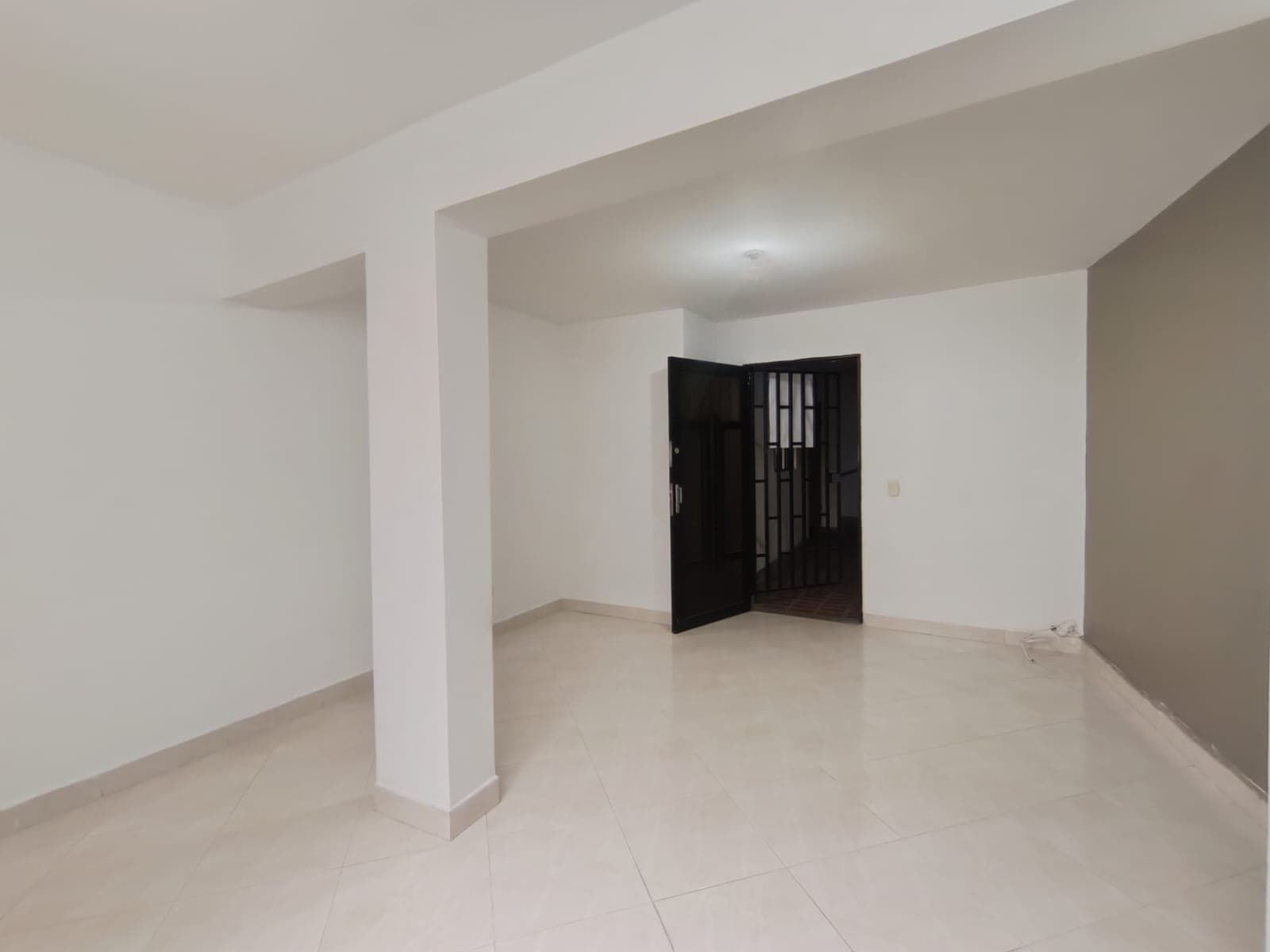 Apartamento en arriendo en La America, Medellín — foto 2 de 12
