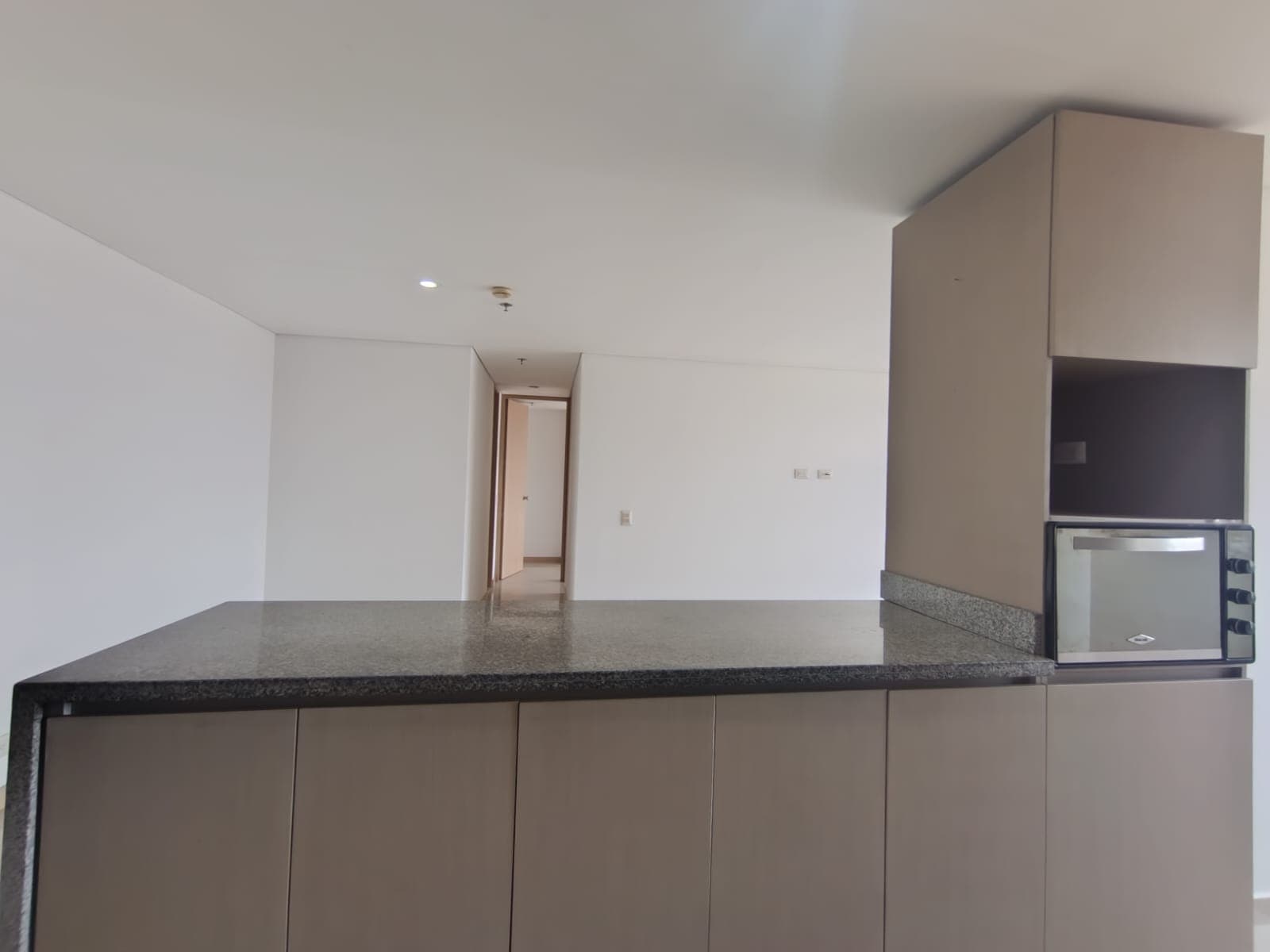 Apartamento en arriendo en Suramericana, Laureles, Medellín — foto 3 de 16