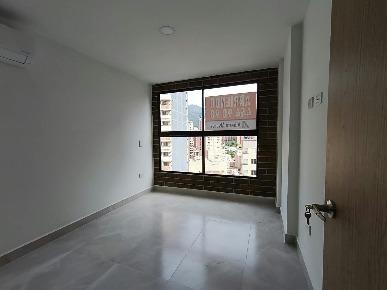 Apartamento en arriendo en El Carmelo, Sabaneta — foto 2 de 17