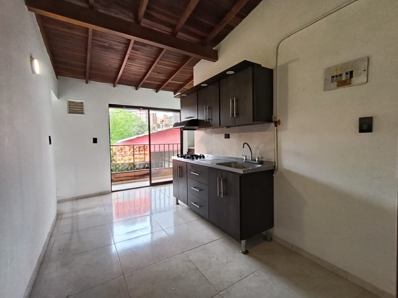 Apartaestudio en arriendo en Las Lomas, El Poblado, Medellín — foto 1 de 13