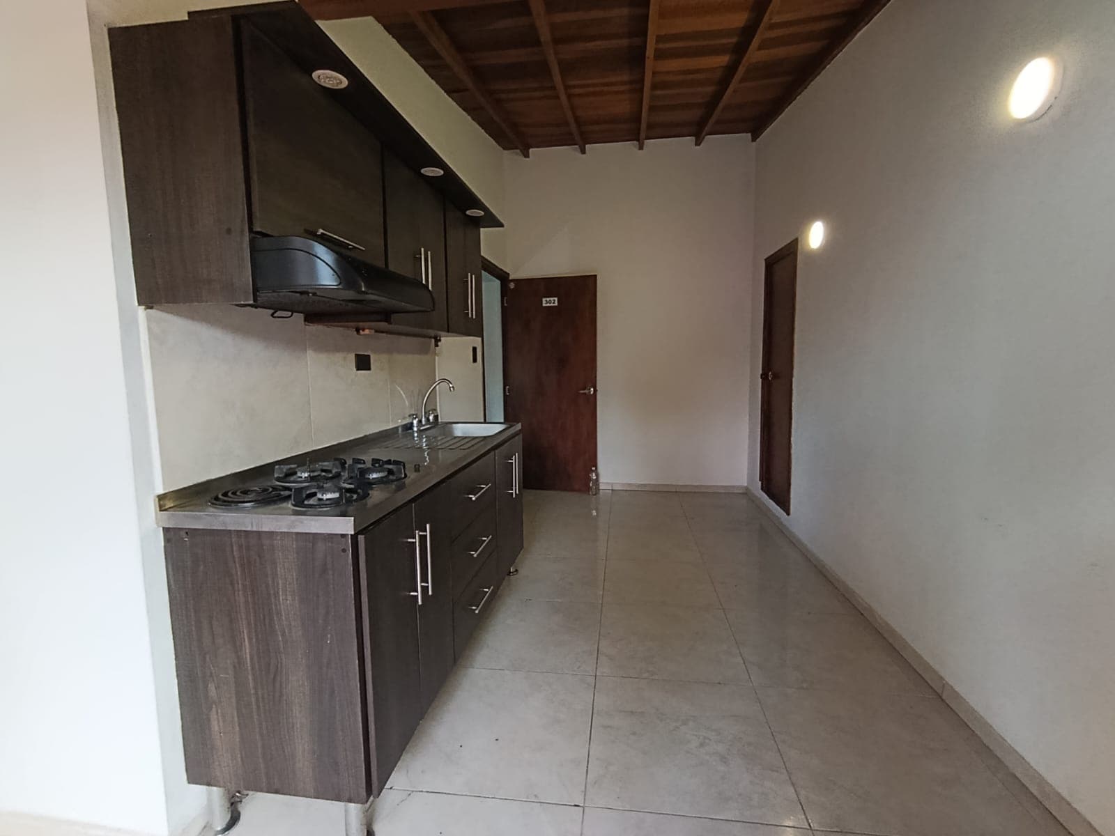 Apartaestudio en arriendo en Las Lomas, El Poblado, Medellín — foto 2 de 13