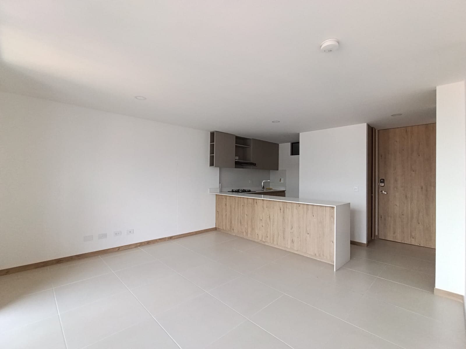 Apartamento en arriendo en Loma Del Escobero, Envigado — foto 3 de 20