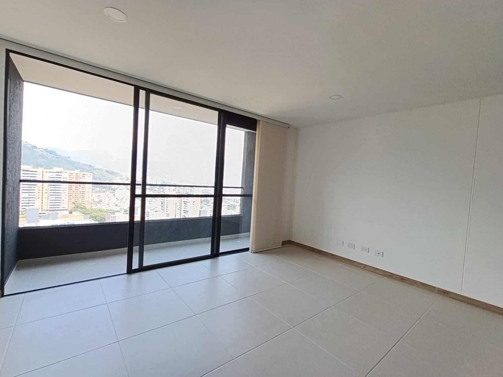 Apartamento en arriendo en Loma Del Escobero, Envigado — foto 4 de 20