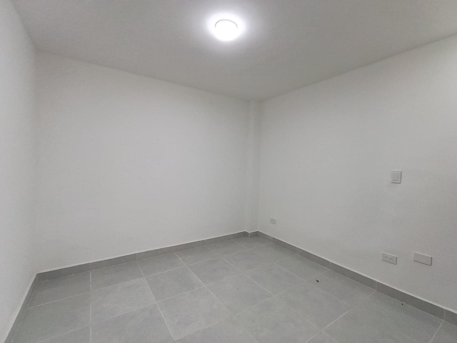 Apartamento en arriendo en El Salvador, Centro, Medellín — foto 4 de 11