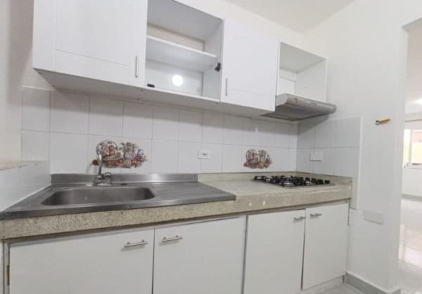 Apartaestudio en arriendo en El Salvador, Centro, Medellín — foto 3 de 10