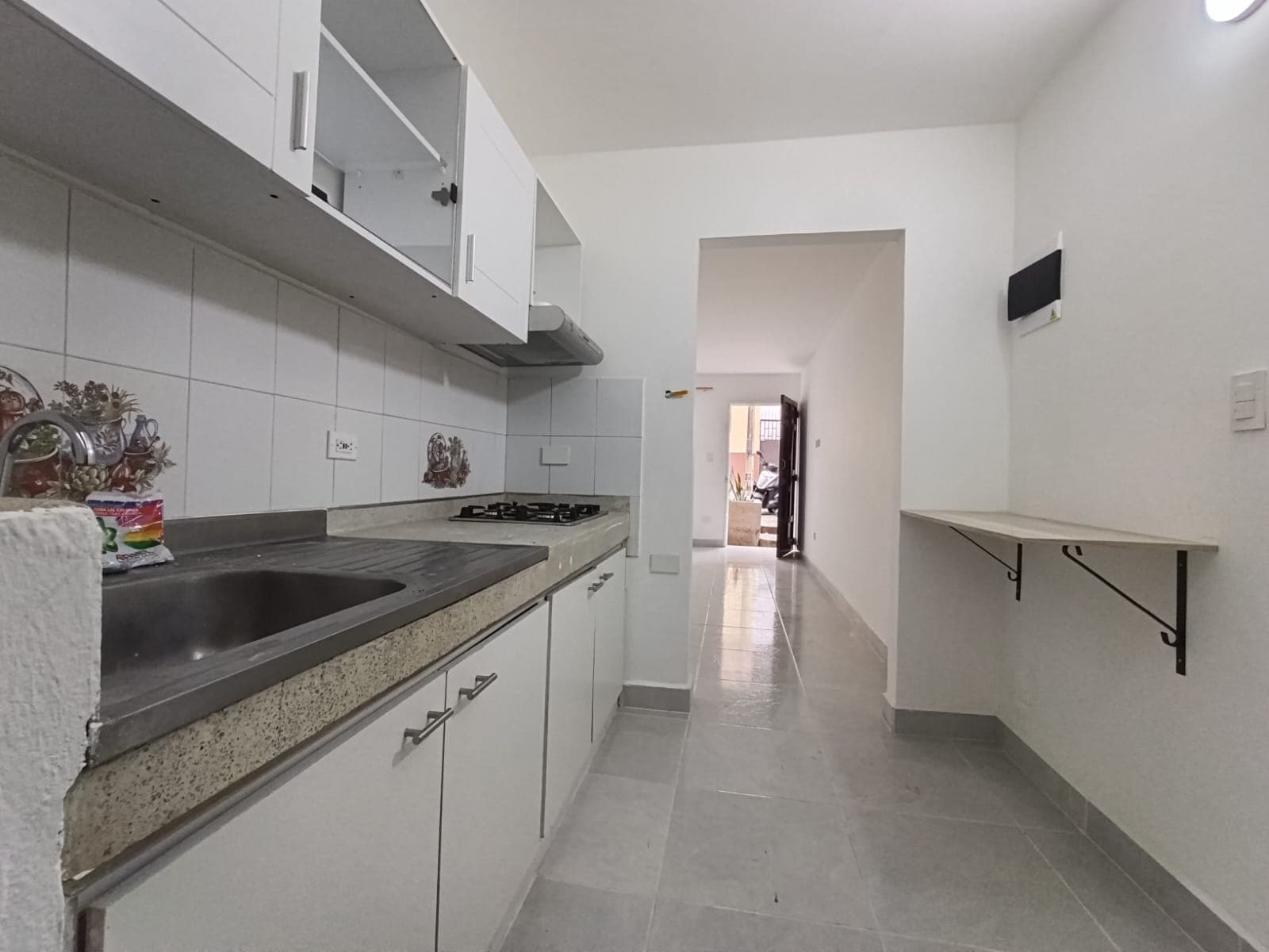 Apartaestudio en arriendo en El Salvador, Centro, Medellín — foto 4 de 10