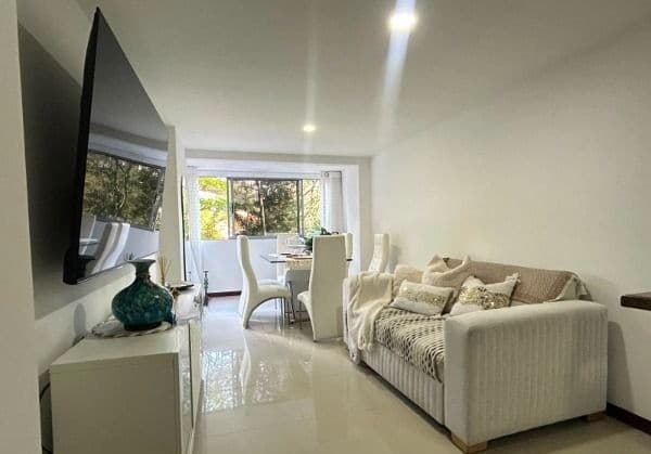 Apartamento en arriendo en Loma Del Escobero, Envigado — foto 1 de 20