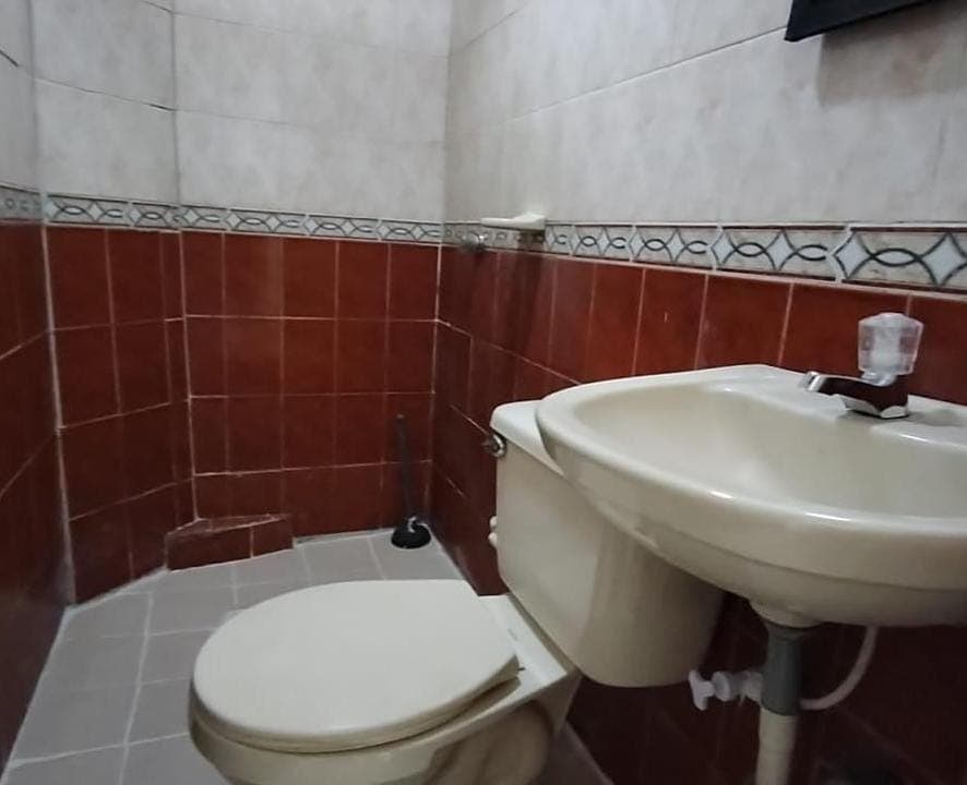 Bodega en arriendo en Barrio Colombia, El Poblado, Medellín — foto 2 de 9