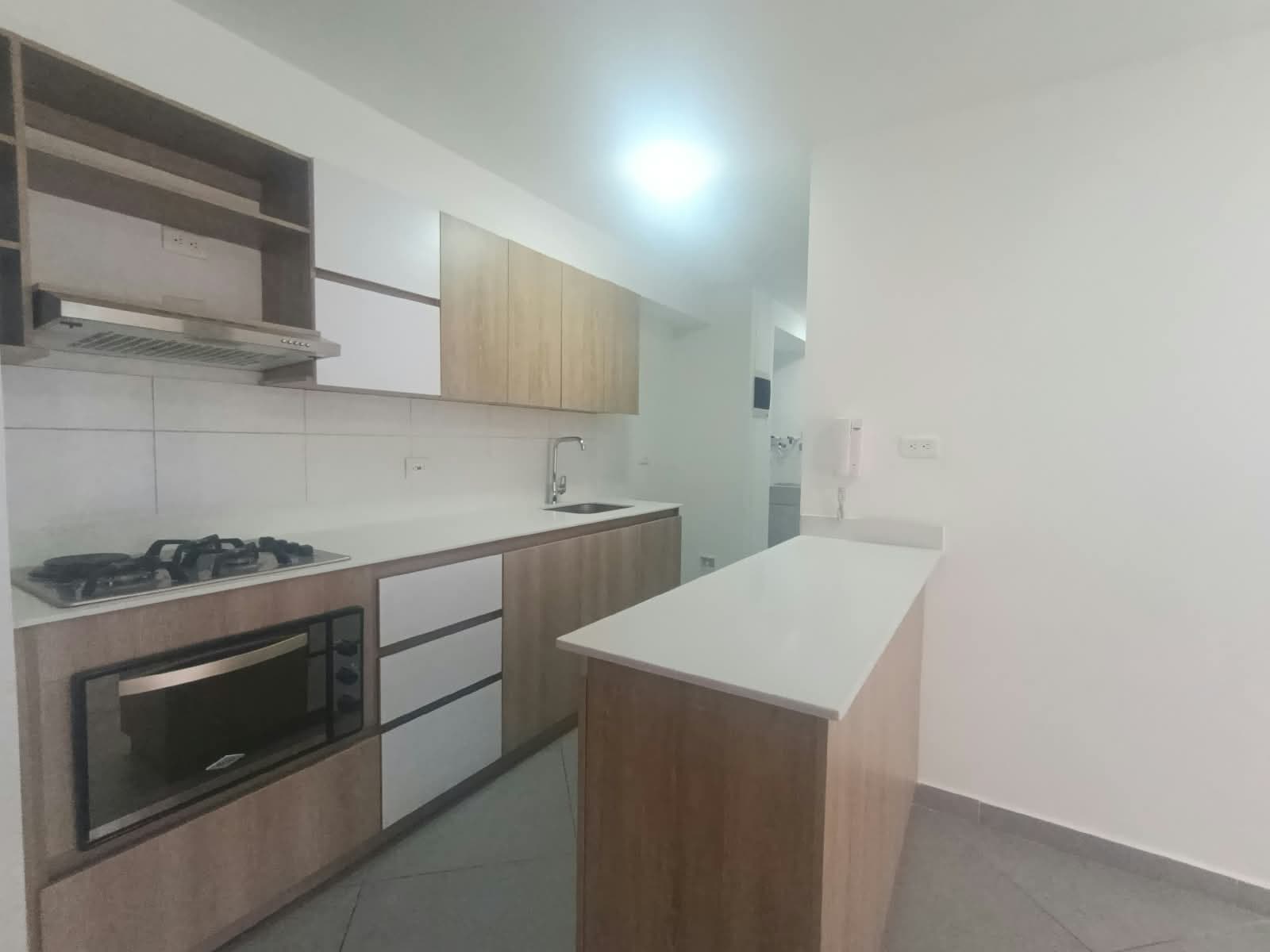 Apartamento en arriendo en Vegas De San Jose, Sabaneta — foto 1 de 17