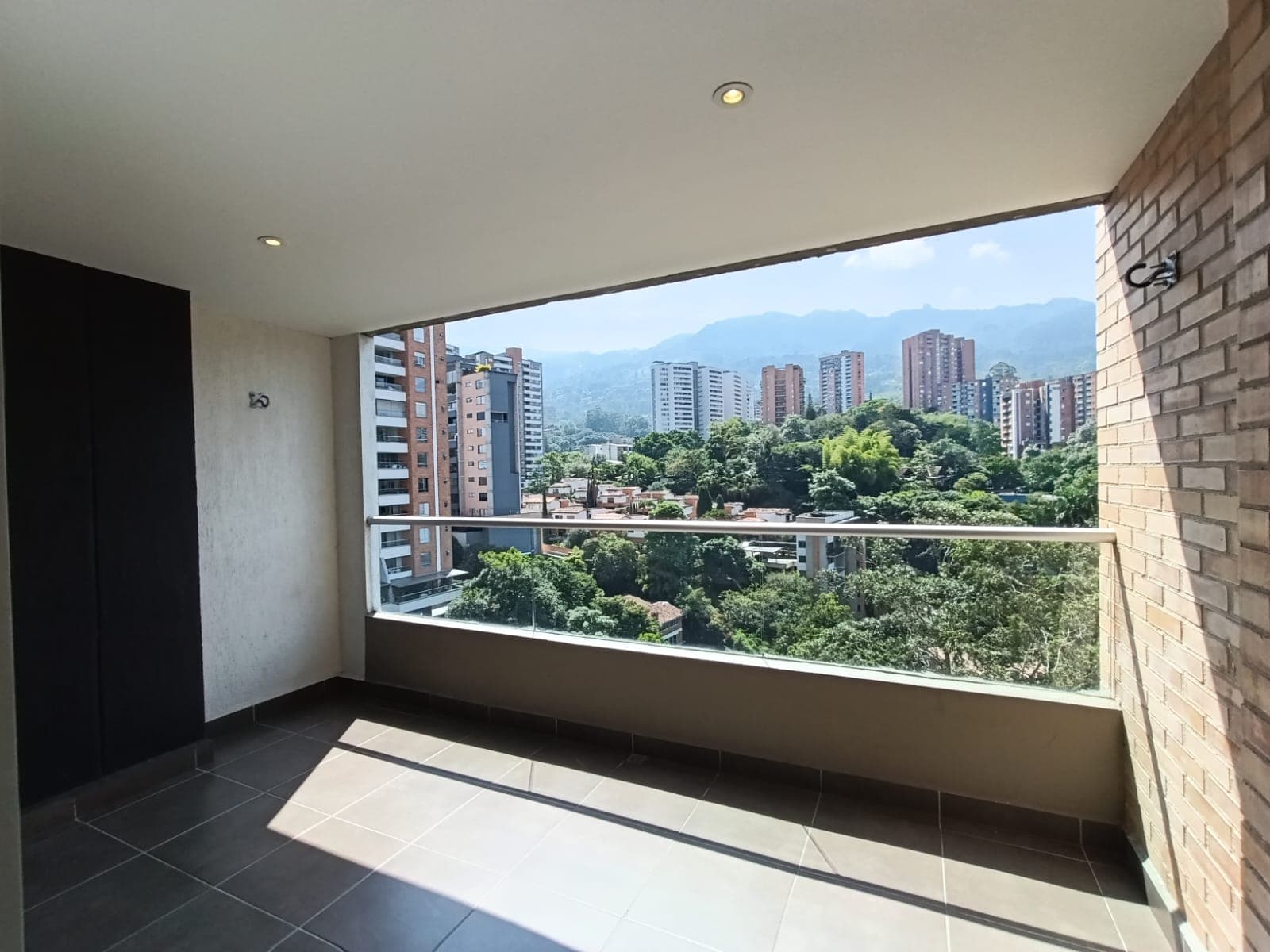 Apartamento en arriendo en Loma Del Esmeraldal, Envigado — foto 2 de 20