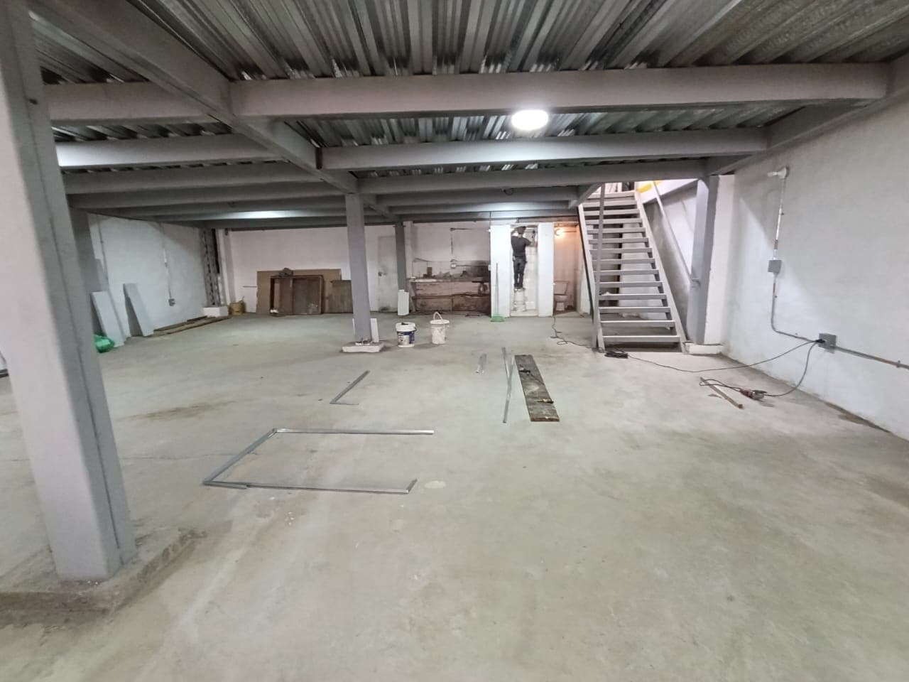 Bodega en arriendo en La Candelaria, Centro, Medellín — foto 1 de 15