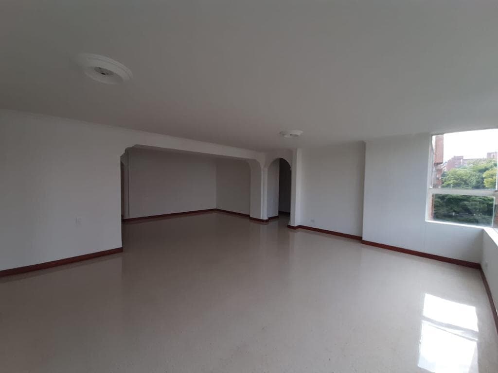 Apartamento en arriendo en Laureles, Medellín — foto 1 de 20