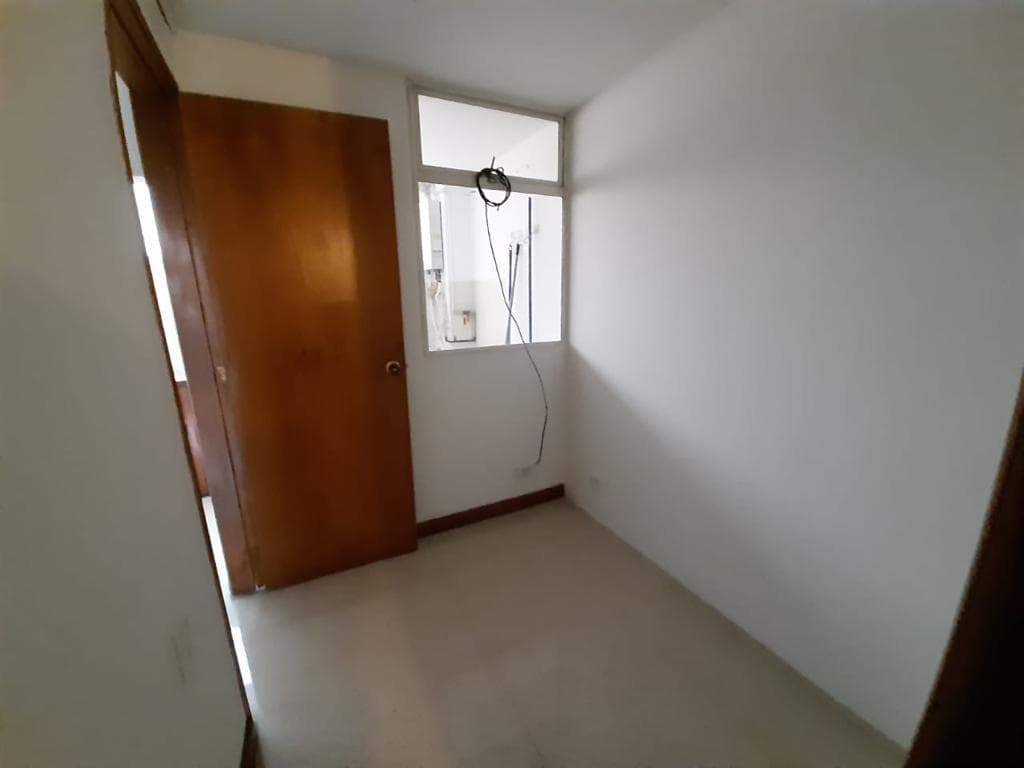 Apartamento en arriendo en Laureles, Medellín — foto 2 de 20