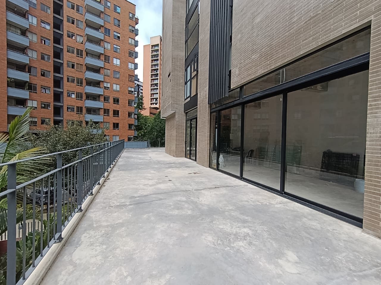 Local en arriendo en Castropol, El Poblado, Medellín — foto 2 de 16
