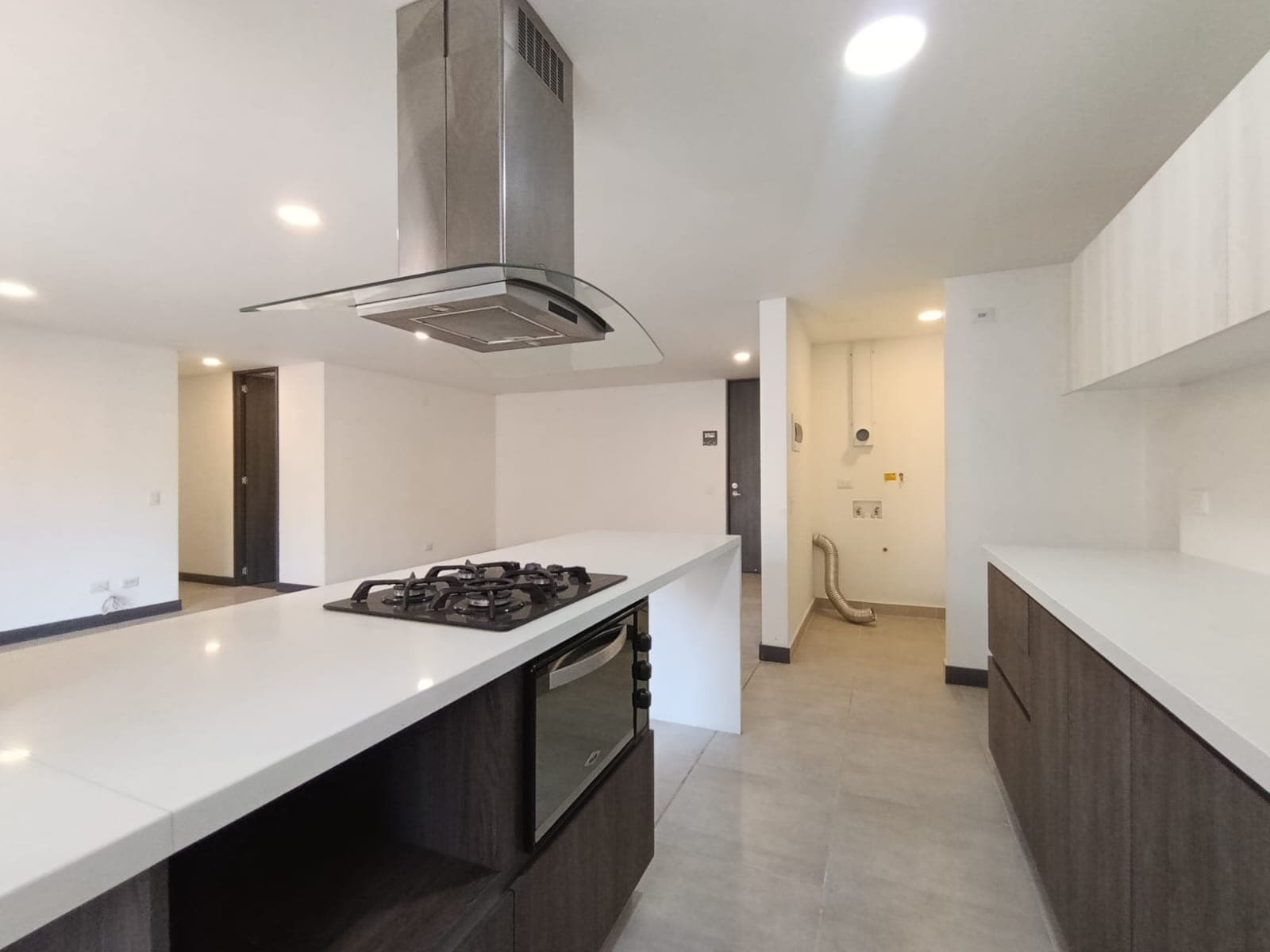 Apartamento en arriendo en Ciudad Del Rio, El Poblado, Medellín — foto 5 de 20