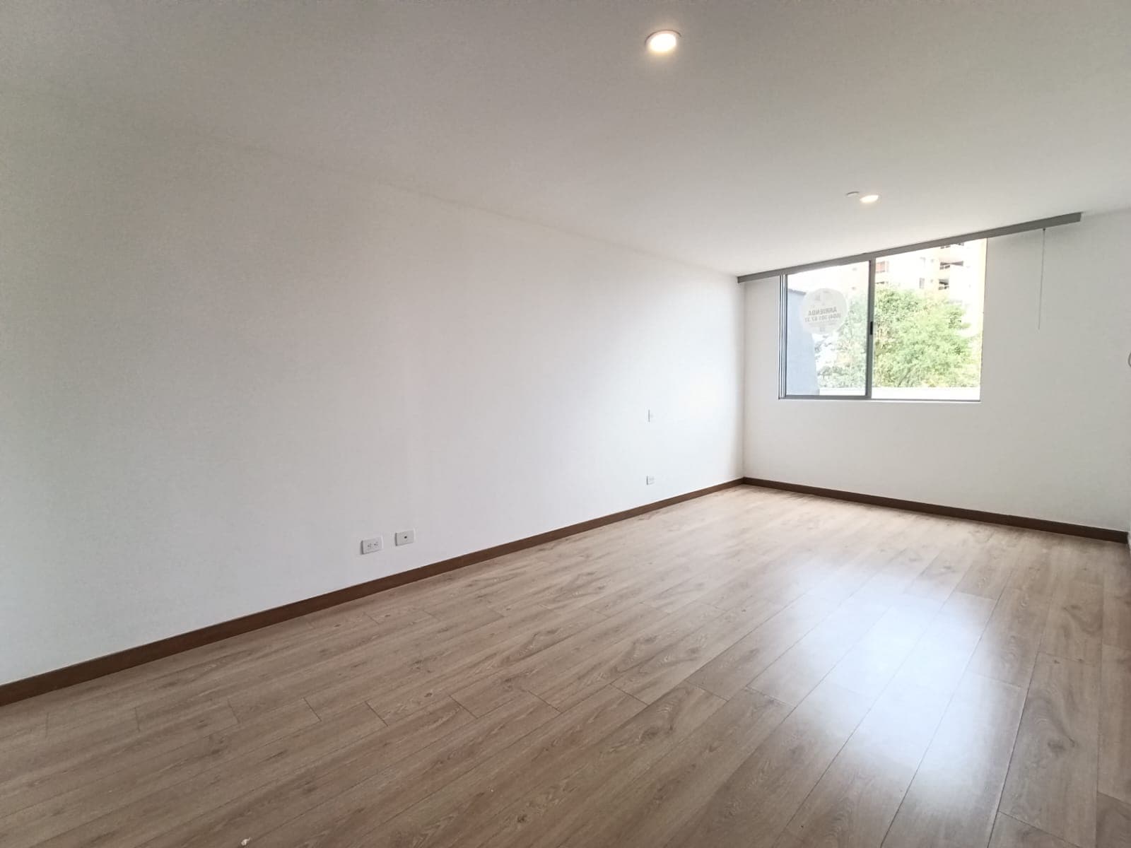 Apartamento en arriendo en Los Balsos, El Poblado, Medellín — foto 5 de 10