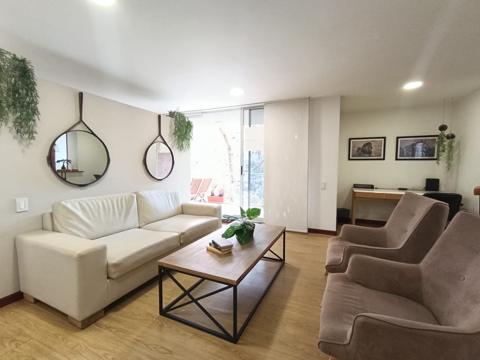 Apartamento en arriendo en Lalinde, El Poblado, Medellín — foto 2 de 19