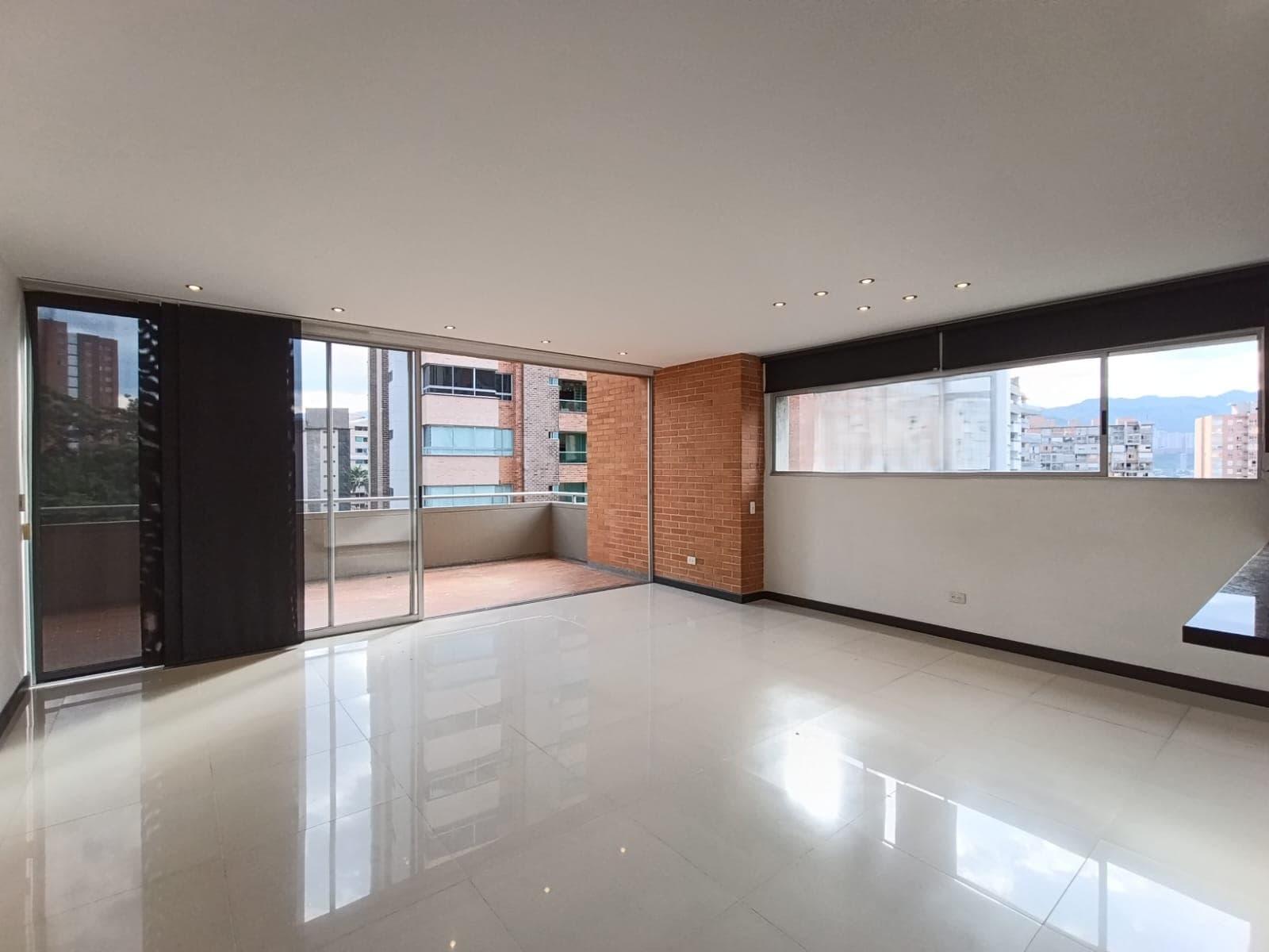 Apartamento en arriendo en Santa María De Los Ángeles, El Poblado, Medellín — foto 2 de 14