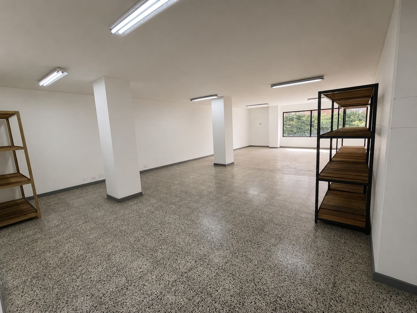 Local en arriendo en La Candelaria, Centro, Medellín — foto 1 de 10