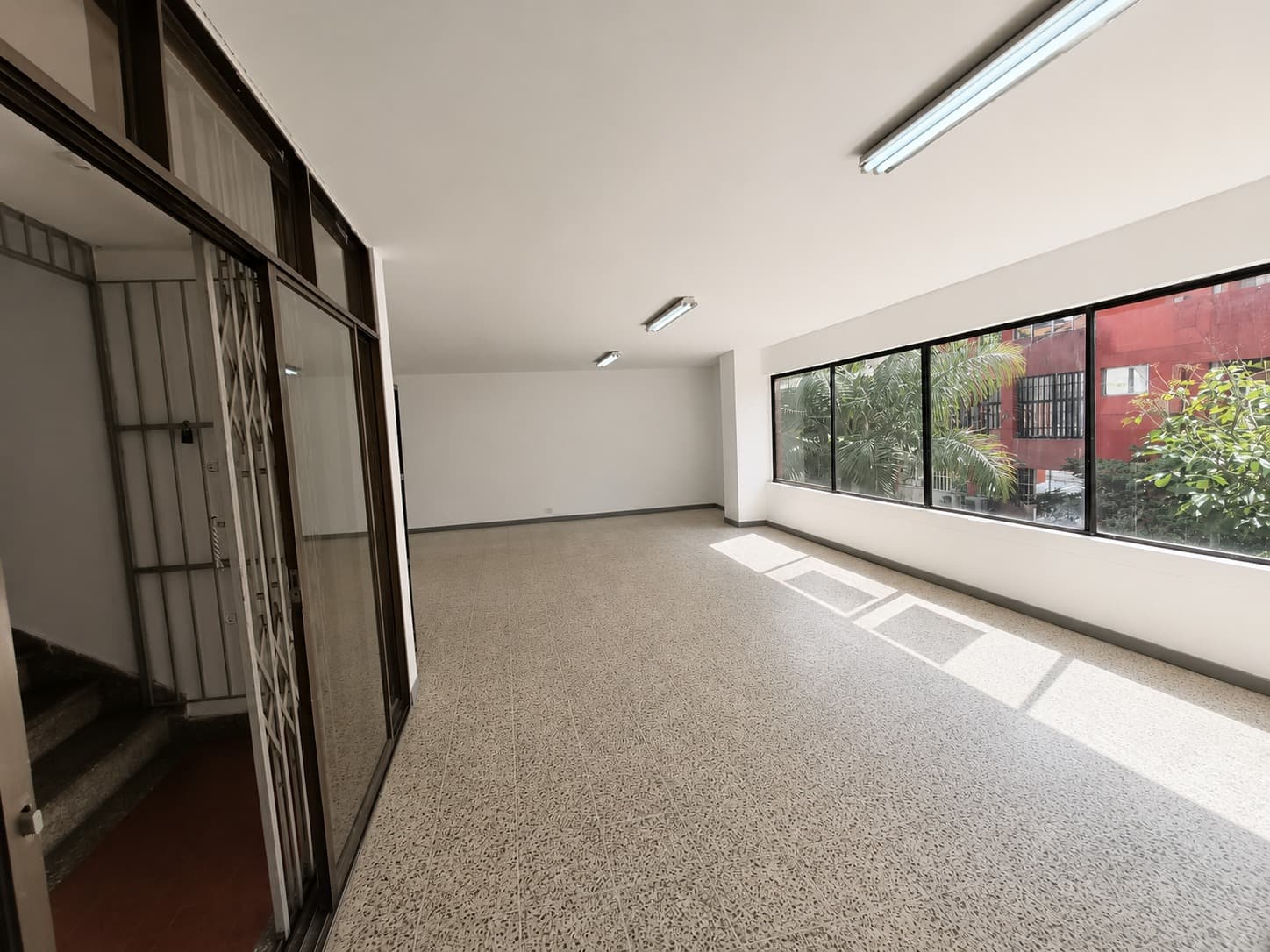 Local en arriendo en La Candelaria, Centro, Medellín — foto 2 de 10