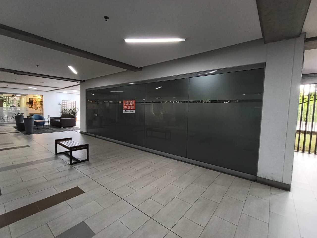 Local en arriendo en Las Palmas, Centro, Medellín — foto 1 de 12