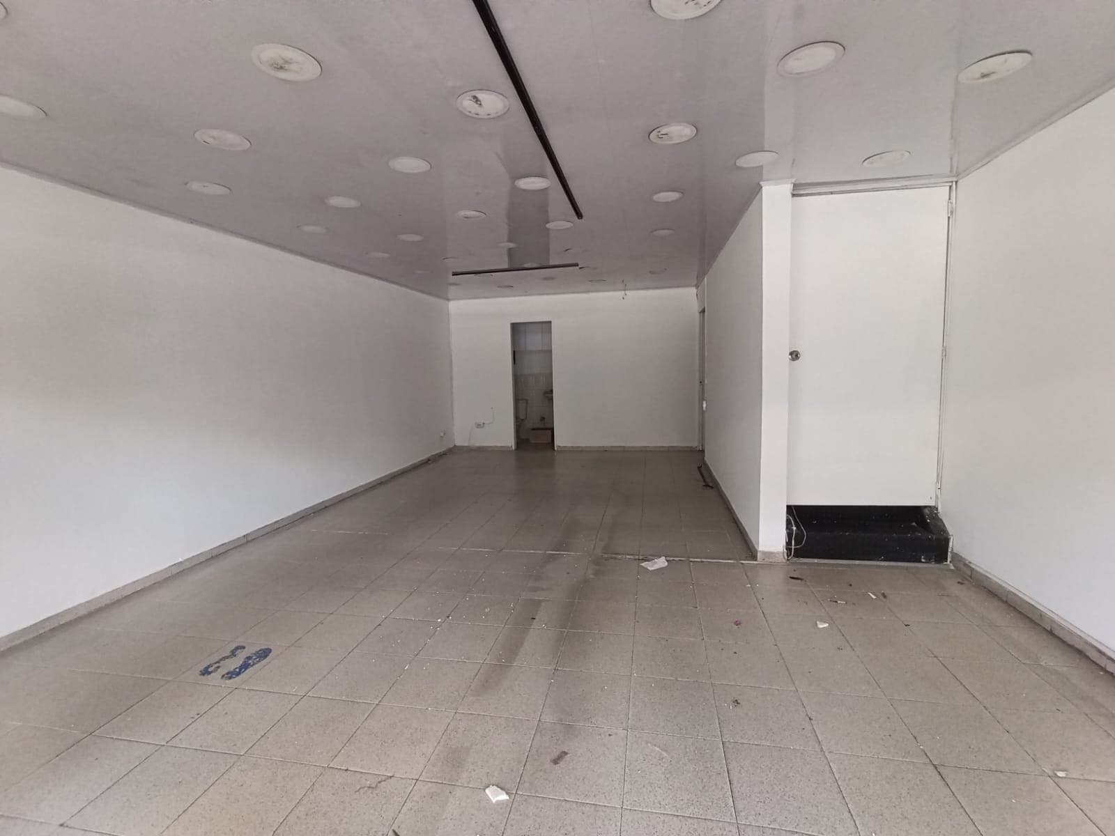 Local en arriendo en Guayaquil, Centro, Medellín — foto 2 de 17