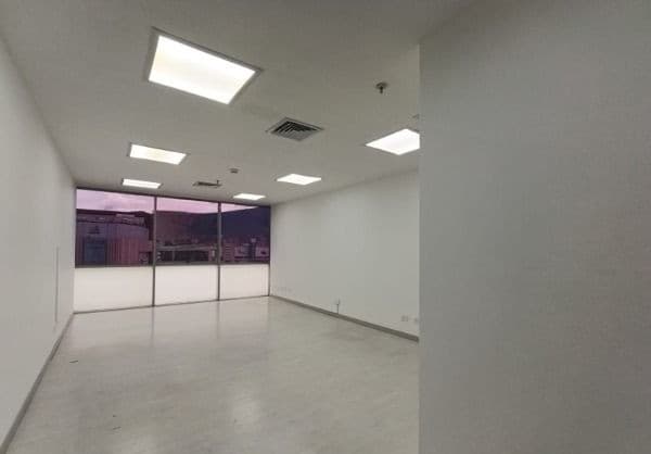 Oficina en arriendo en Las Casitas Envigado — foto 1 de 15