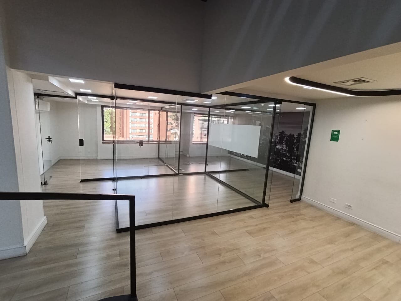 Oficina en arriendo en El Poblado, Medellín — foto 2 de 20