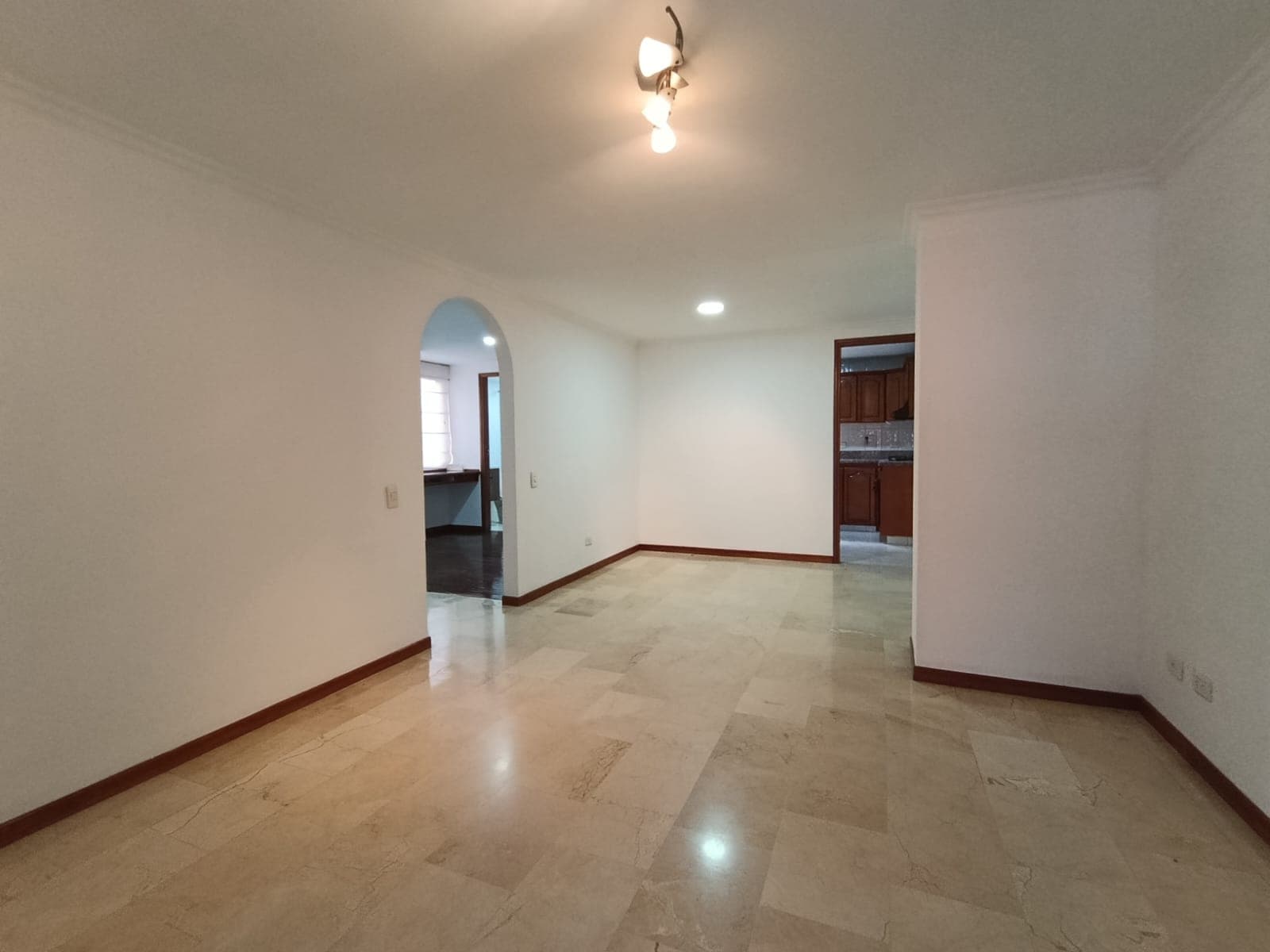 Apartamento en arriendo en San Lucas, El Poblado, Medellín — foto 4 de 15