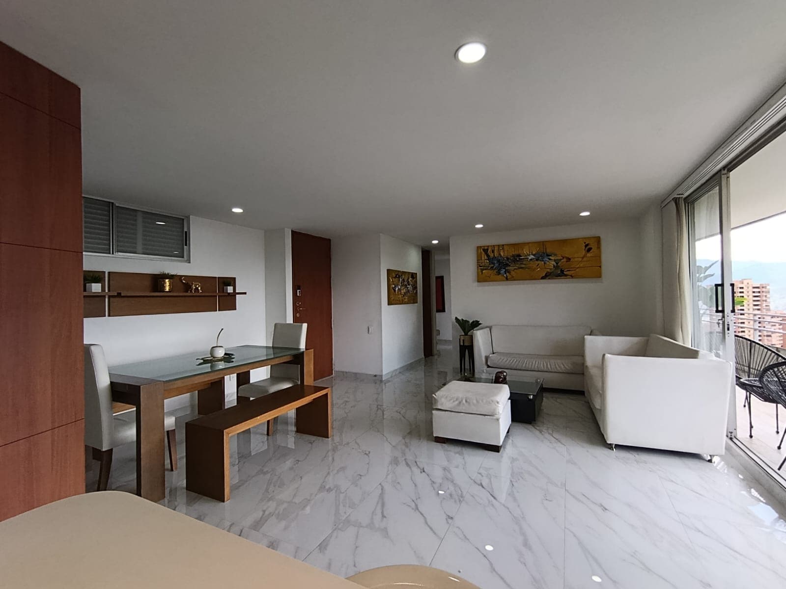 Apartamento en arriendo en El Tesoro, El Poblado, Medellín — foto 5 de 15