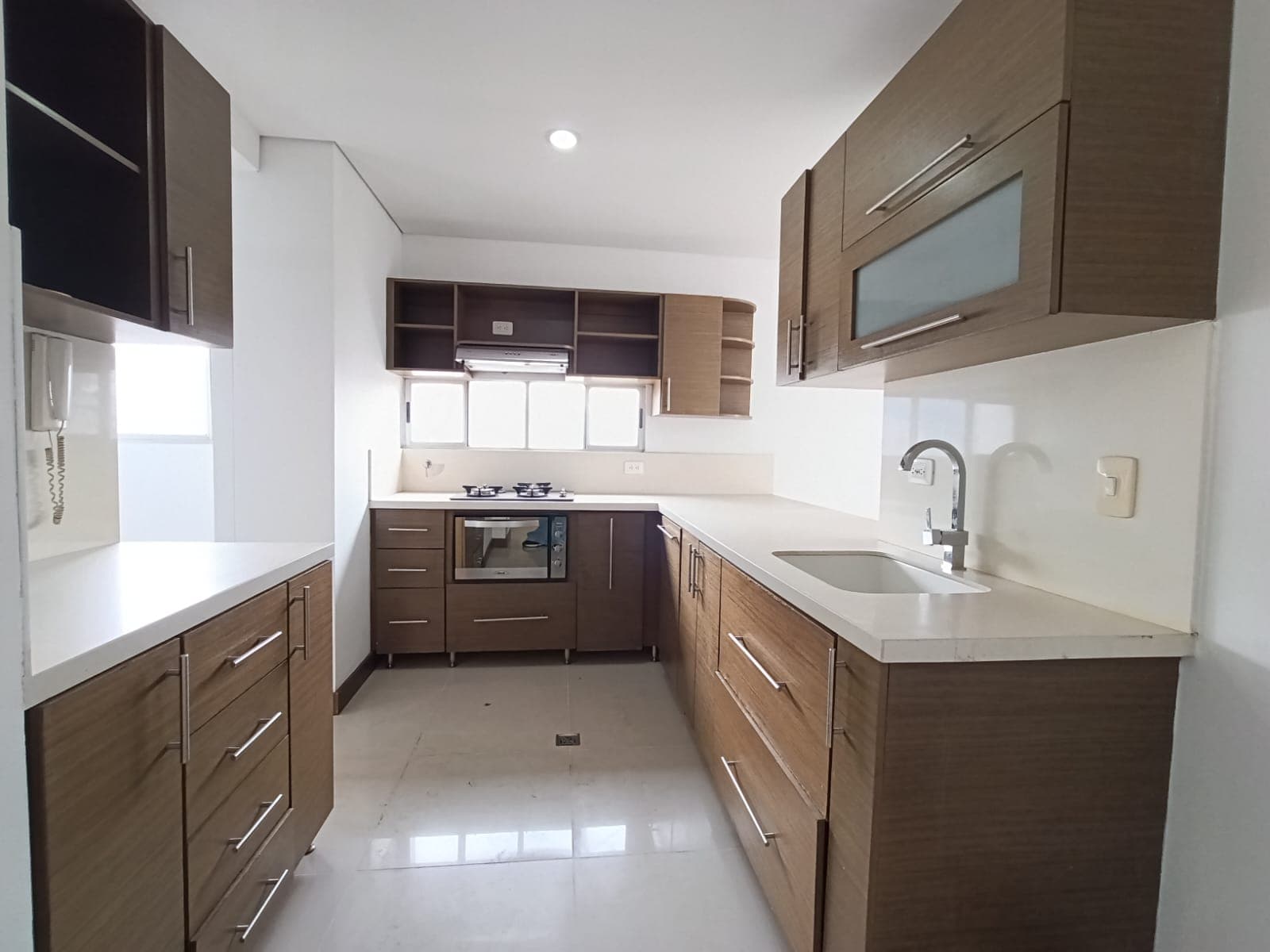 Apartamento en arriendo en Santa María De Los Ángeles, El Poblado, Medellín — foto 5 de 20