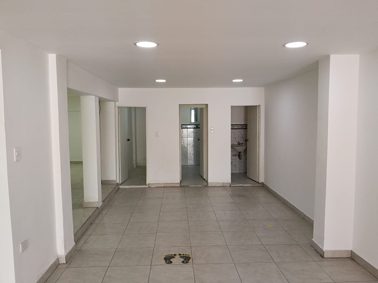 Local en arriendo en Barrio La Castellana, Barrios Unidos, Bogotá, D.C. — foto 2 de 17