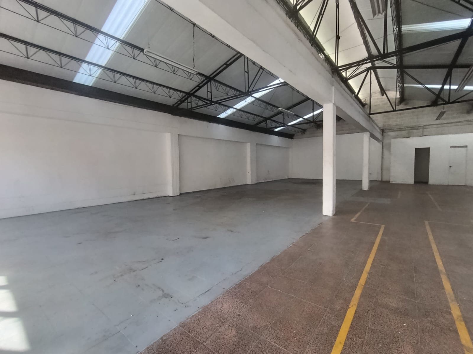 Bodega en arriendo en Barrio Colombia, El Poblado, Medellín — foto 4 de 15