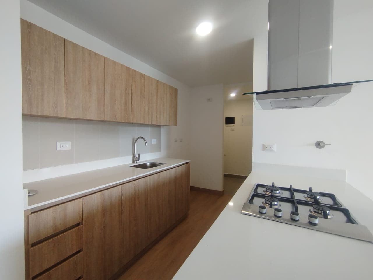 Apartaestudio en arriendo en El Porvenir Rio Negro, Rionegro — foto 1 de 12