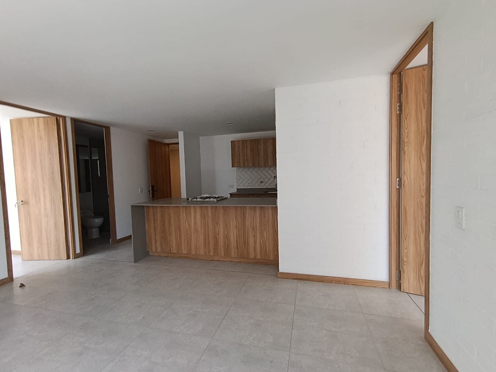 Apartamento en arriendo en Prados de Sabaneta — foto 1 de 20