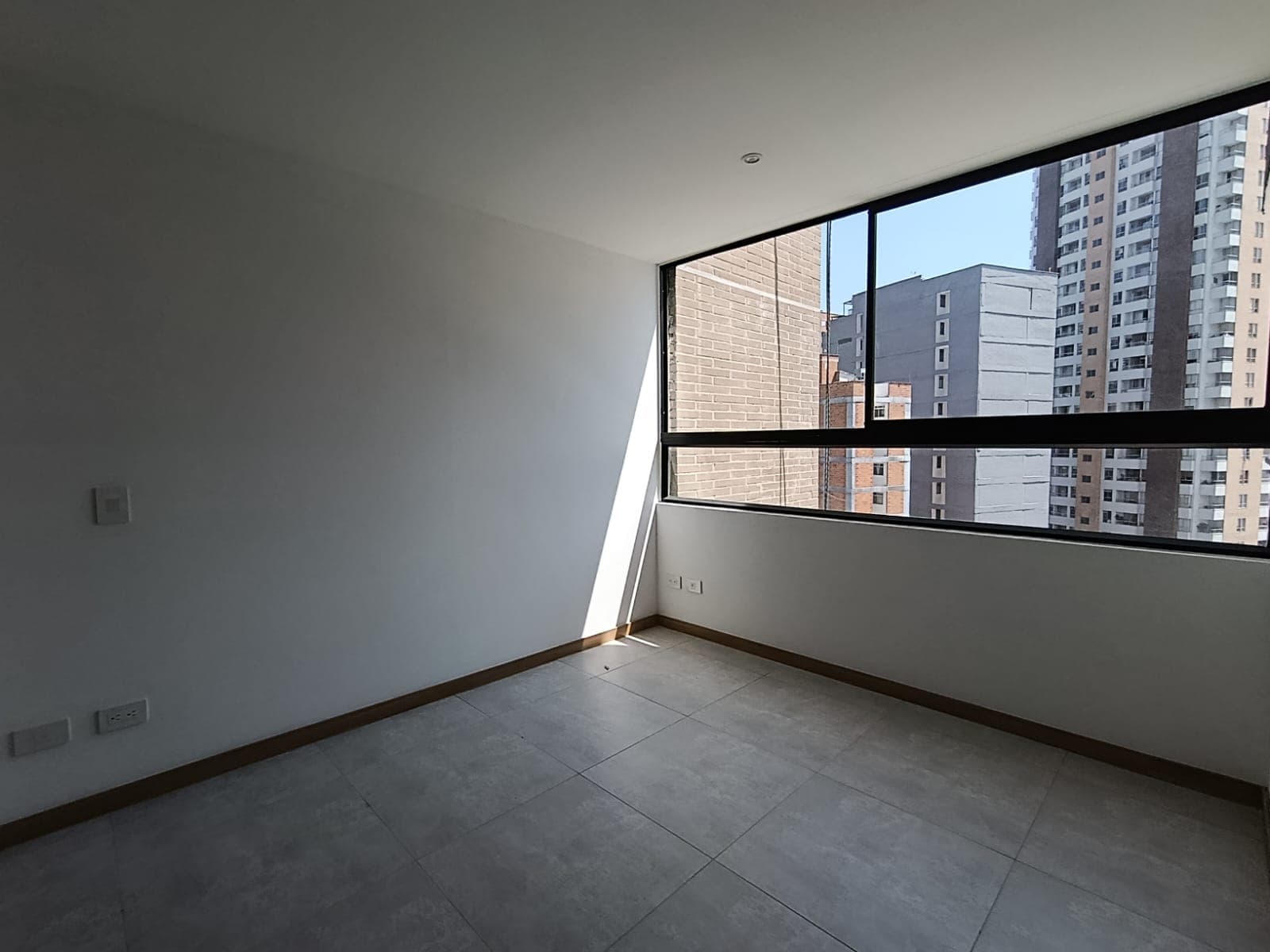Apartamento en arriendo en Prados de Sabaneta — foto 5 de 20