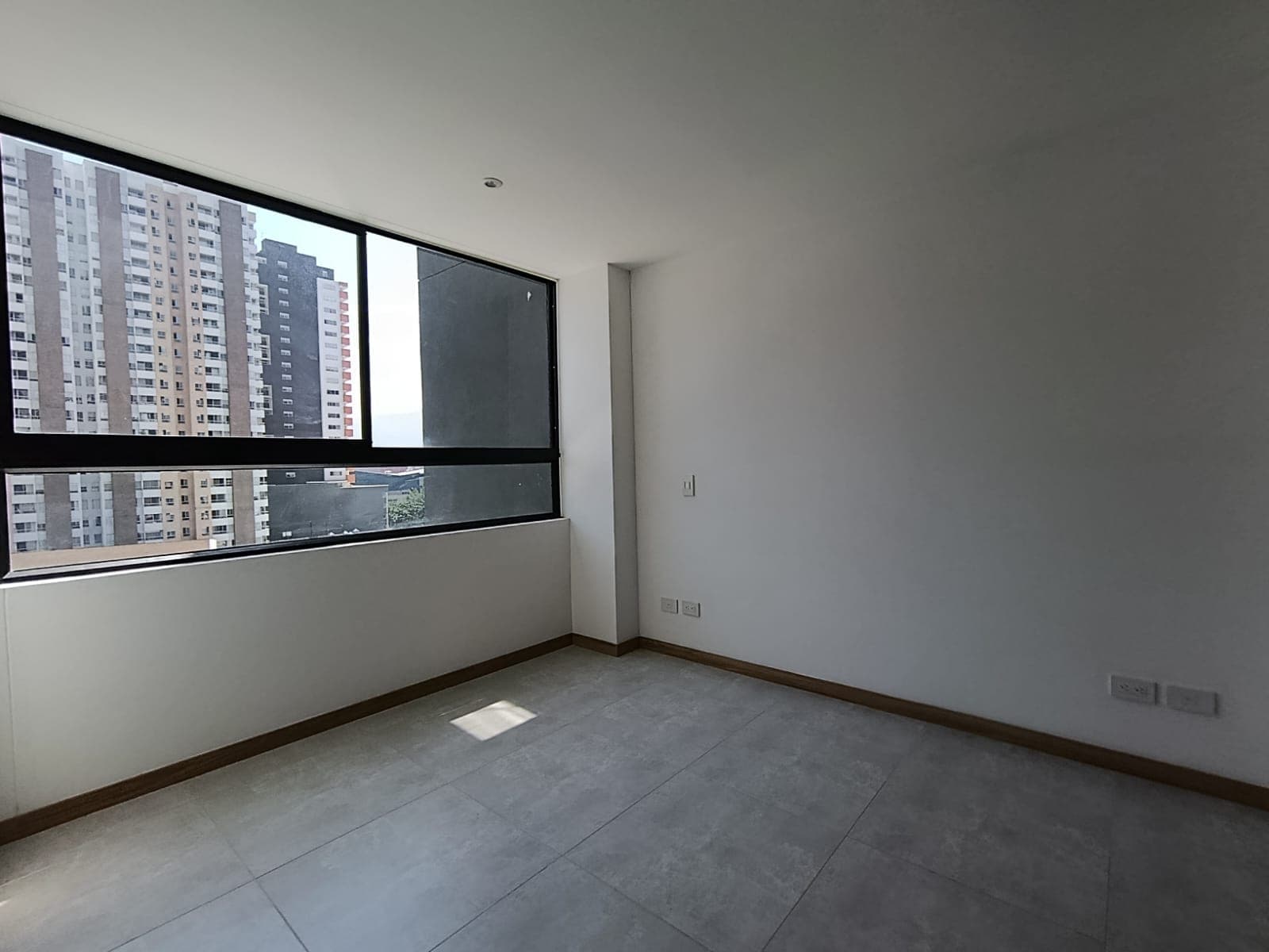 Apartamento en arriendo en Prados de Sabaneta — foto 3 de 14