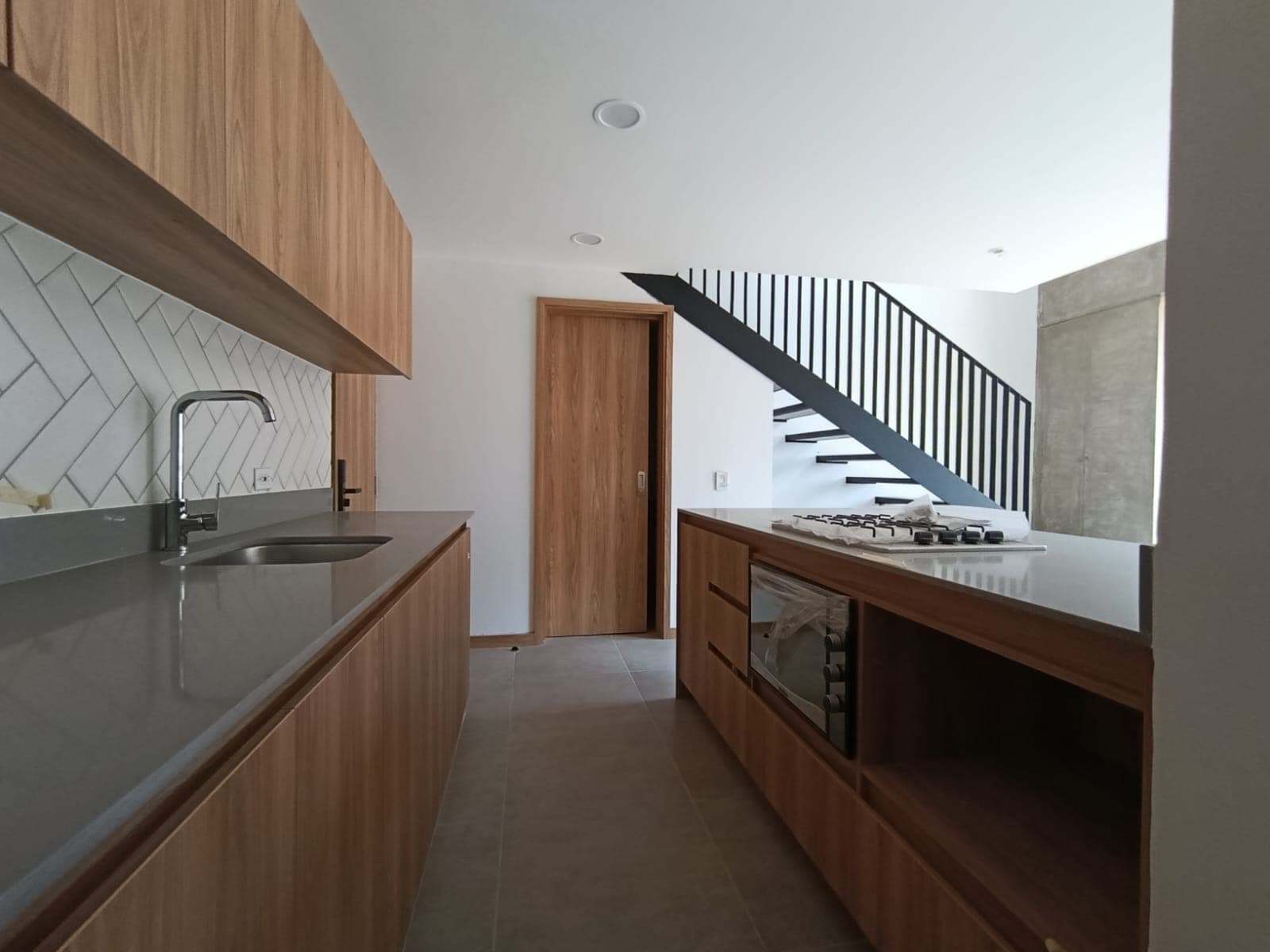 Apartaestudio en arriendo en Prados de Sabaneta — foto 1 de 14
