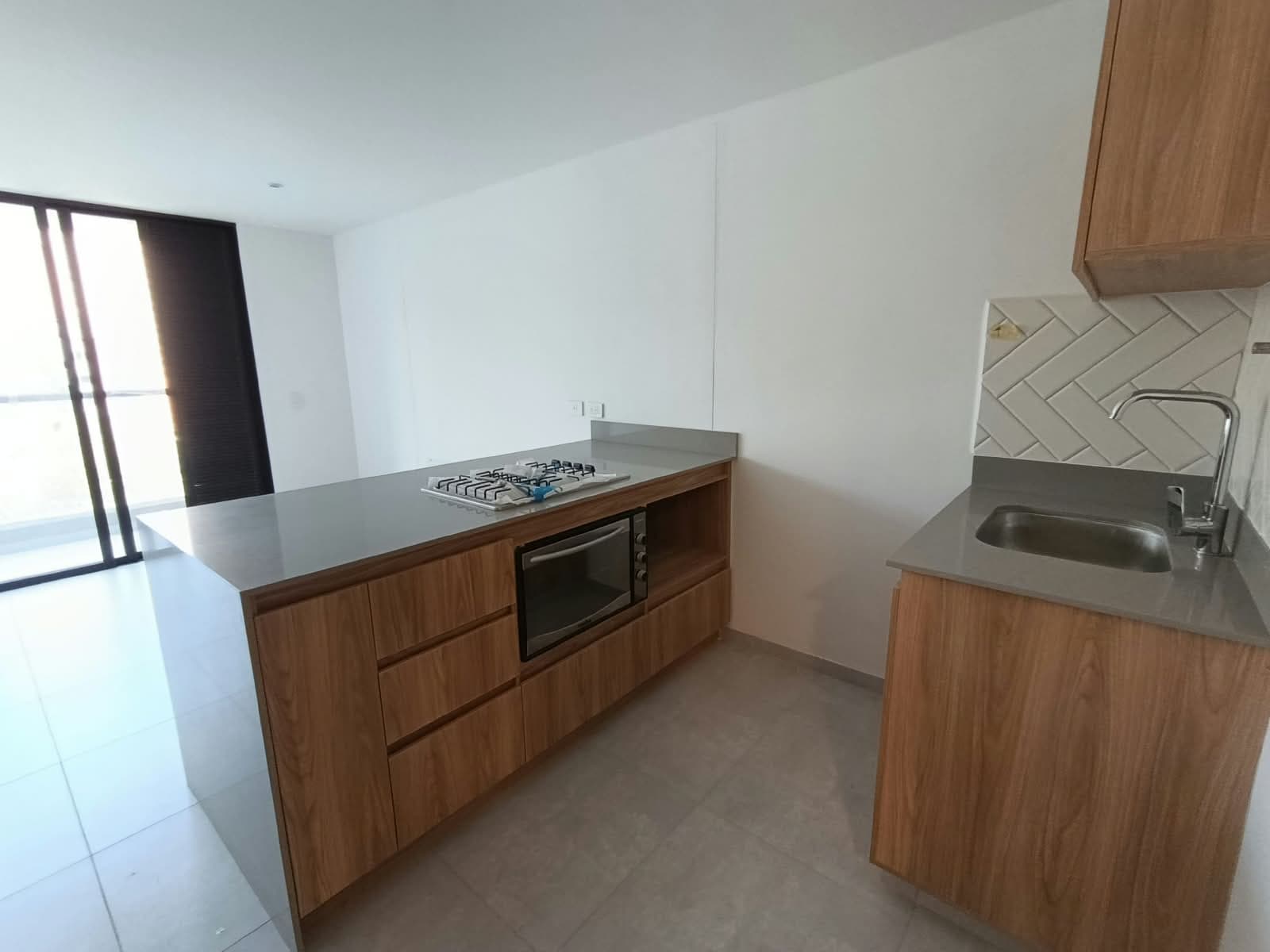 Apartamento en arriendo en Prados de Sabaneta — foto 1 de 19
