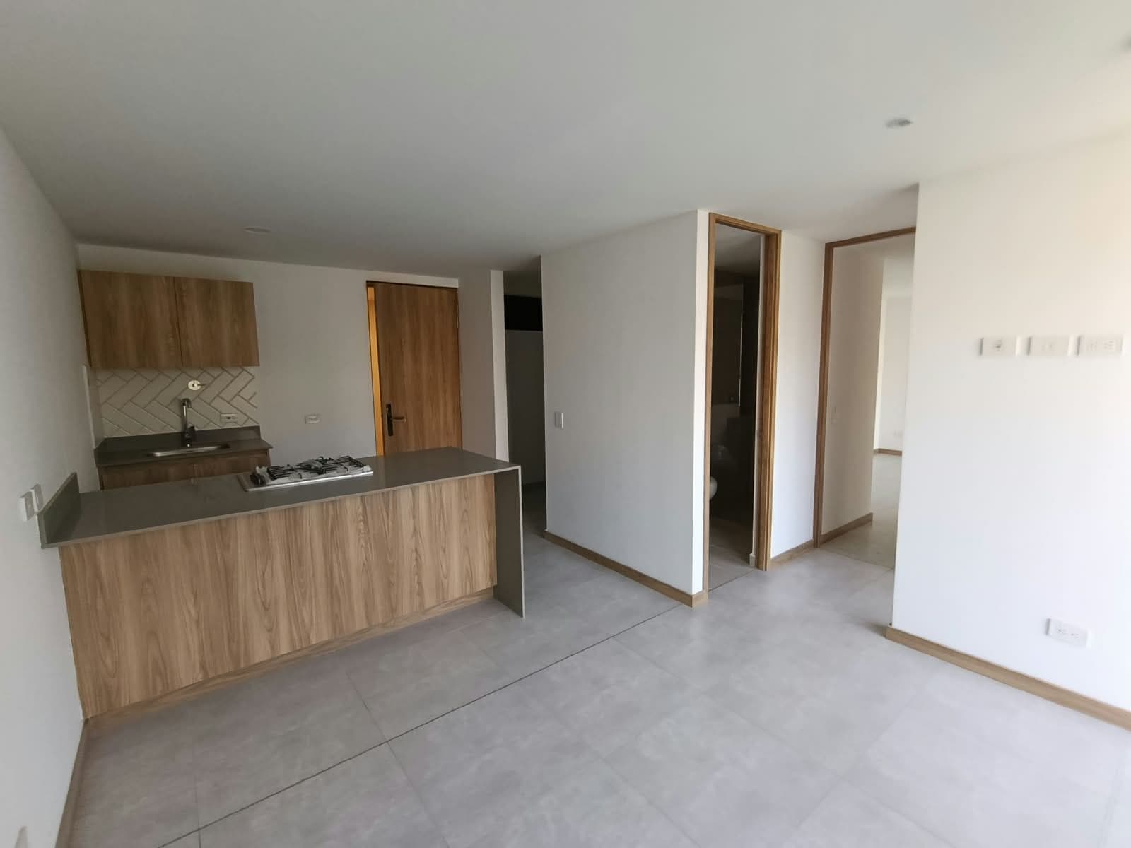Apartamento en arriendo en Prados de Sabaneta — foto 4 de 19