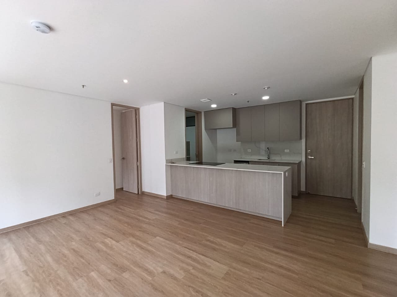 Apartamento en arriendo en Sajonia, Rionegro — foto 3 de 16