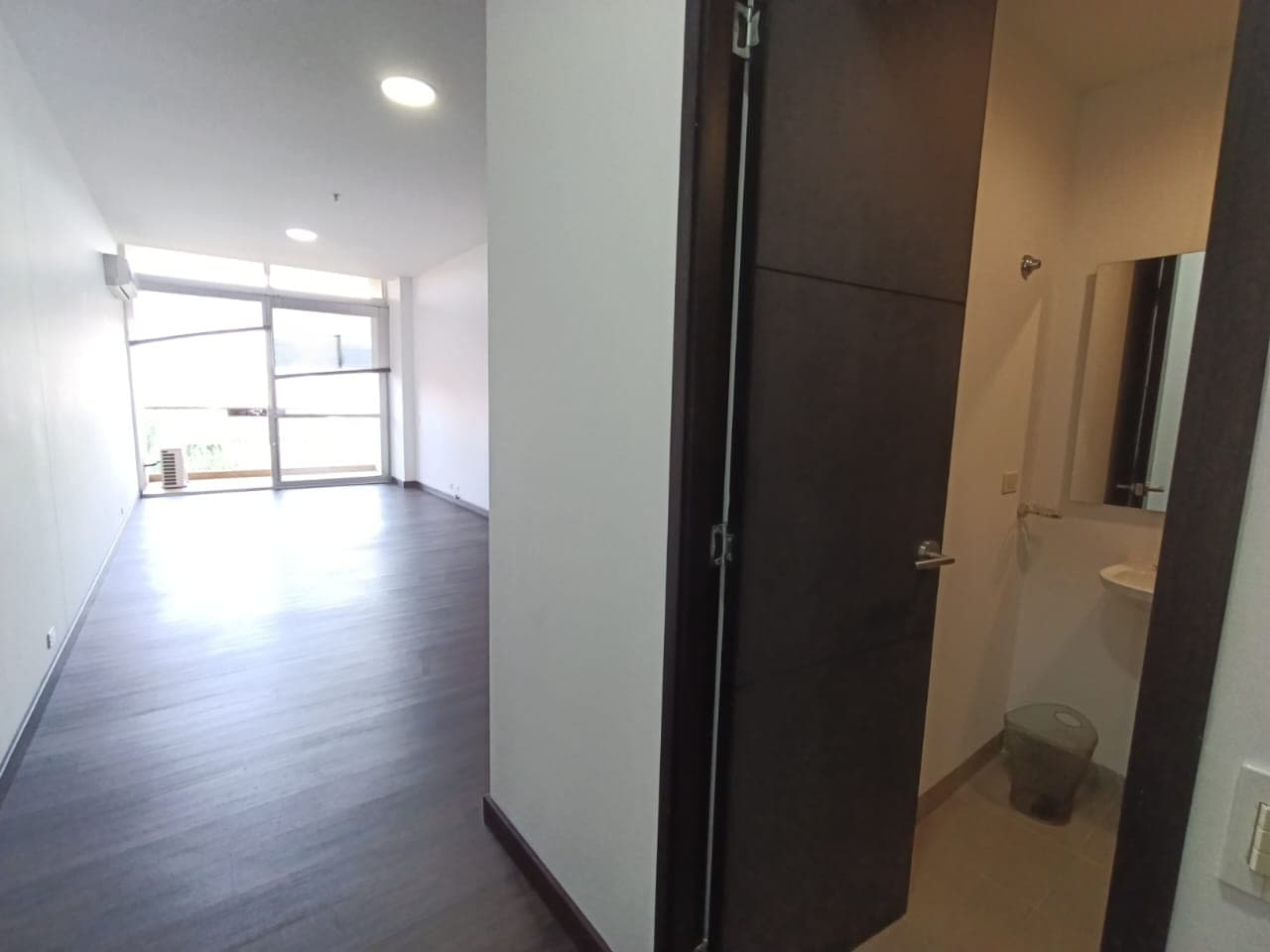 Oficina en arriendo en Las Lomas, El Poblado, Medellín — foto 2 de 11