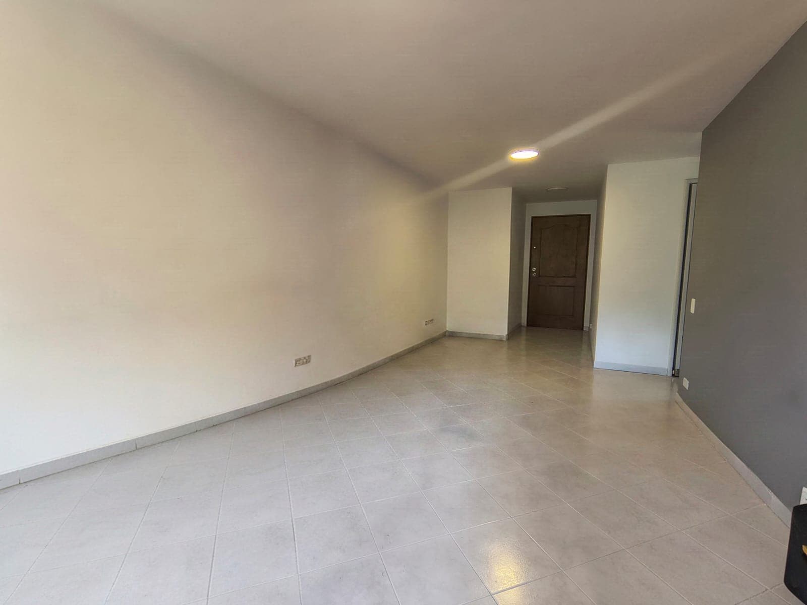 Apartamento en arriendo en El Campestre La Frontera, El Poblado, Medellín — foto 3 de 12