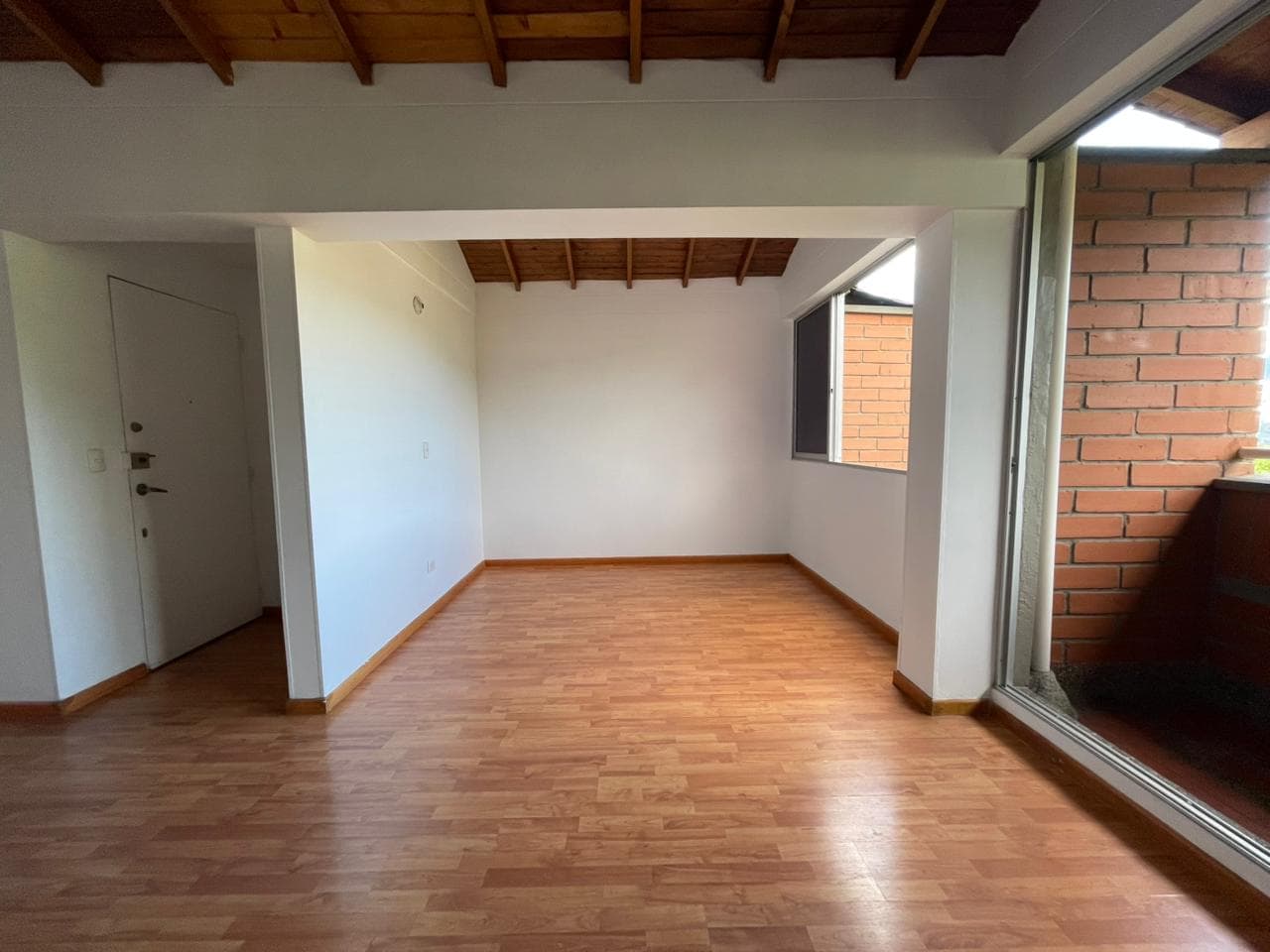 Apartamento en arriendo en La Loma De Los Bernal, Belen, Medellín — foto 2 de 19