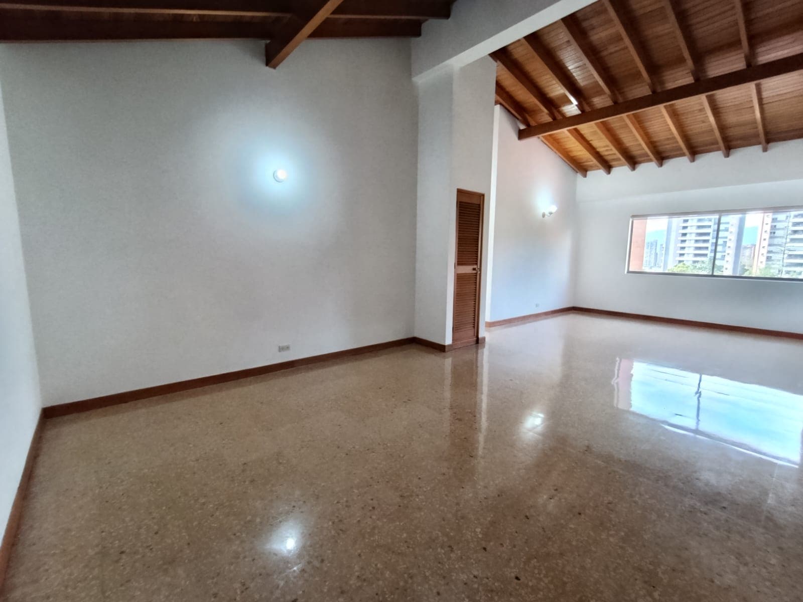 Apartamento en arriendo en Alejandría, El Poblado, Medellín — foto 1 de 19